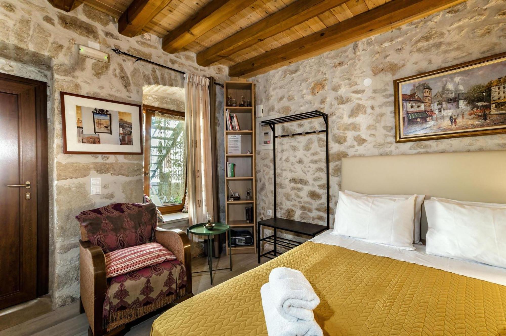Guest House Aphrodite Kato Archanes Exterior photo
